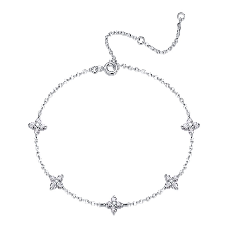 Quatrefoil Moissanite Bracelet